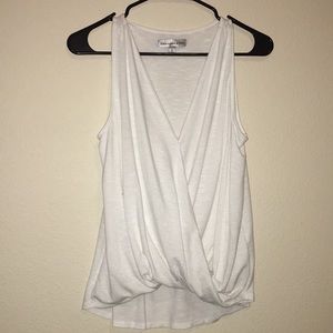 Low dip v-neck white Abercrombie top